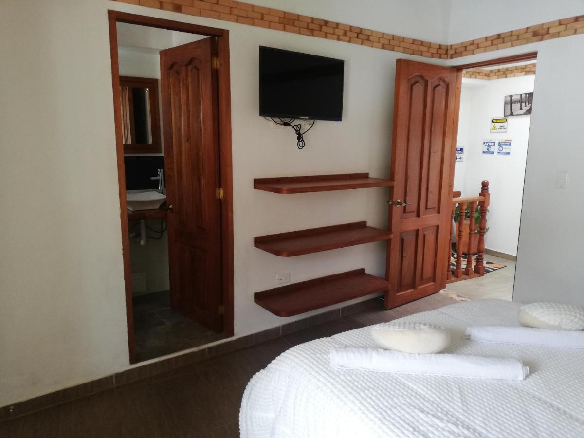 Отель Casa Lewana Вилья-де-Лейва Экстерьер фото