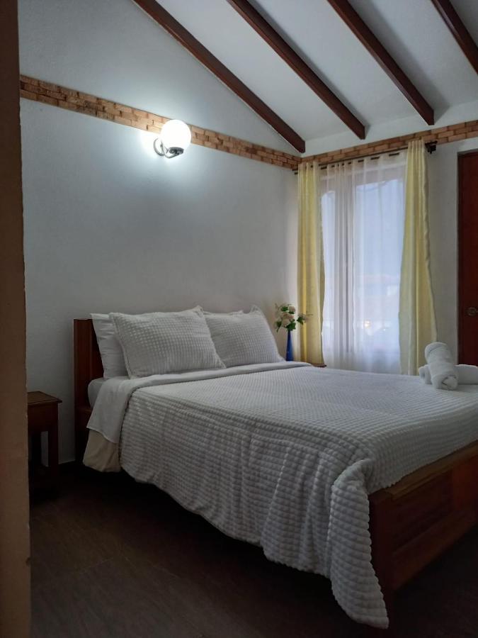 Отель Casa Lewana Вилья-де-Лейва Экстерьер фото