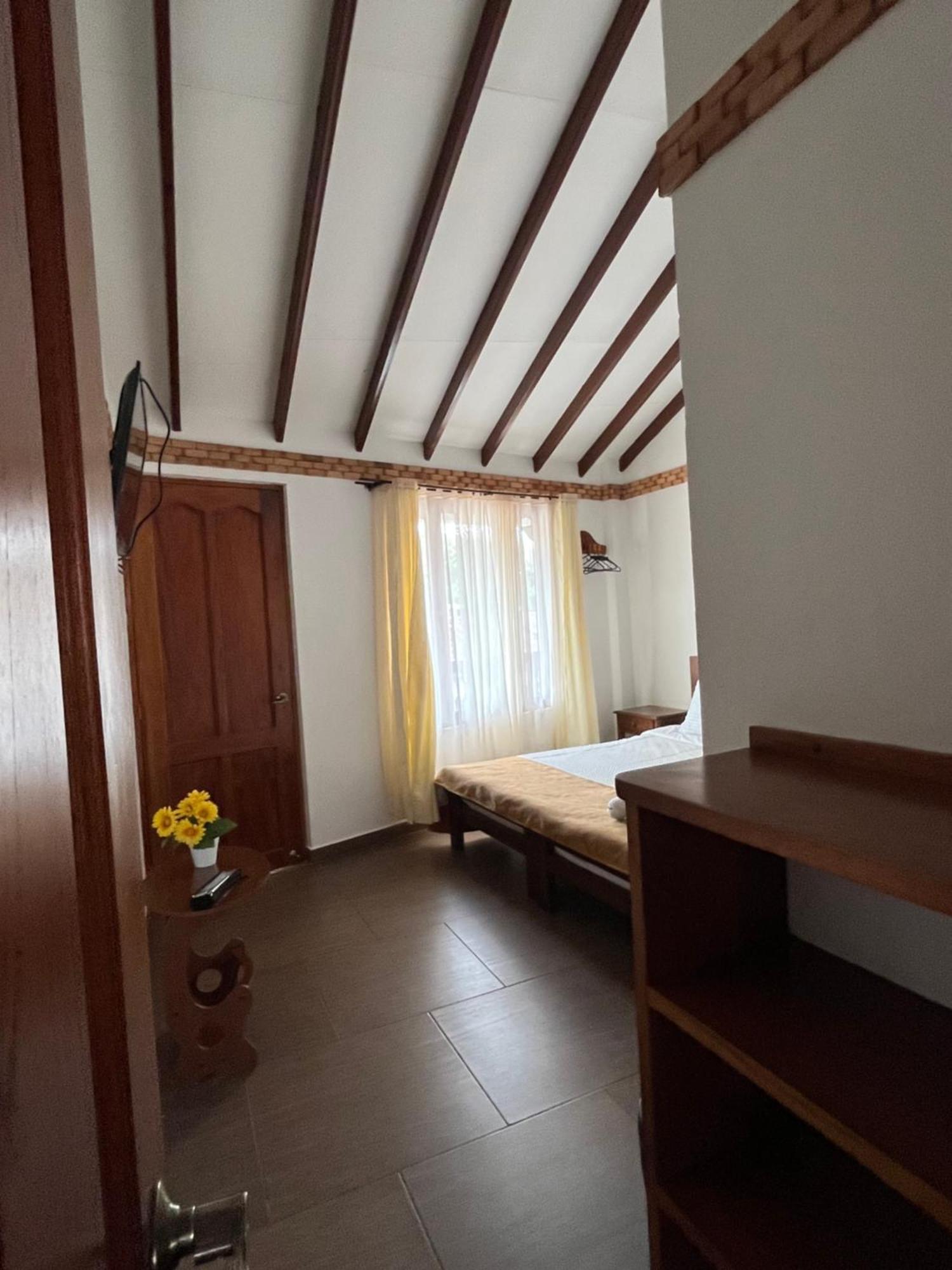Отель Casa Lewana Вилья-де-Лейва Экстерьер фото